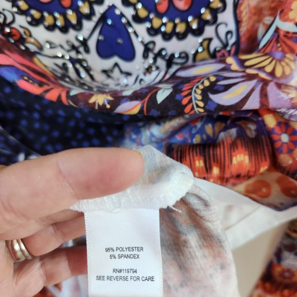 One World Live and let Live colorful skull blouse. Small - Picture 3 of 5